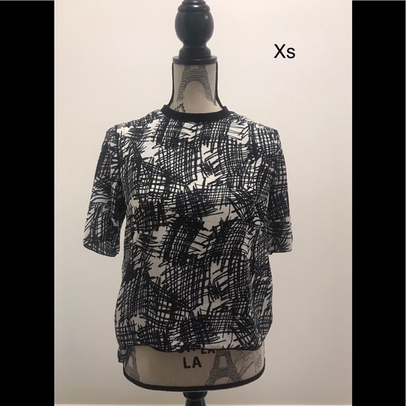 Top - Picture 2 of 2